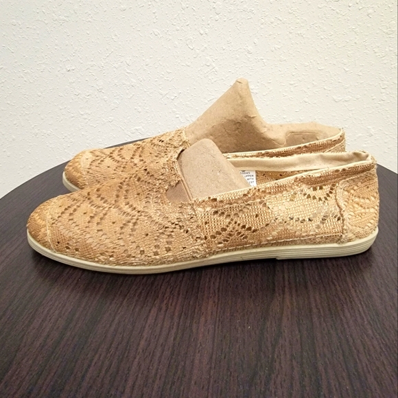 Mix & Company slip on mesh flats, Size 8 - Picture 2 of 3